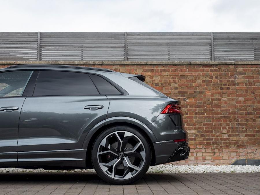 Детали экстерьера Audi RS Q8 Vorsprung 2020 года  (UK) (фото 14 из 35)